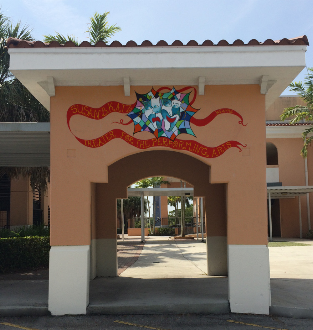 1.%20Final%20Before%20%26%20After%20Susan%20B%20Katz%20PPTOPA%20Jacklyn%20Laflamme%20artist%20Mural